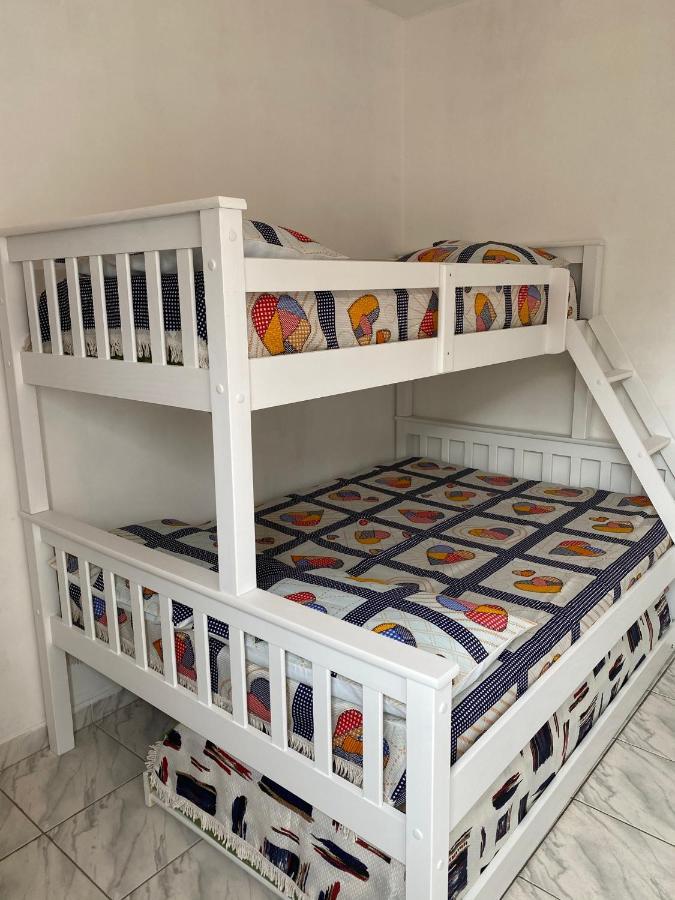 Apartamento Ubatuba, Itagua, Bem Localizado, Duas Vagas De Garagem Exteriör bild